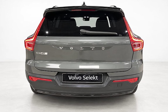 Volvo EX40 4 of 27