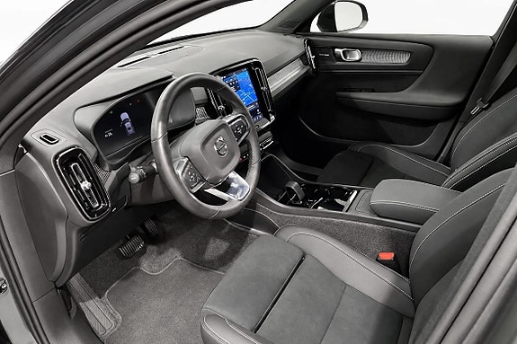 Volvo EX40 10 of 27