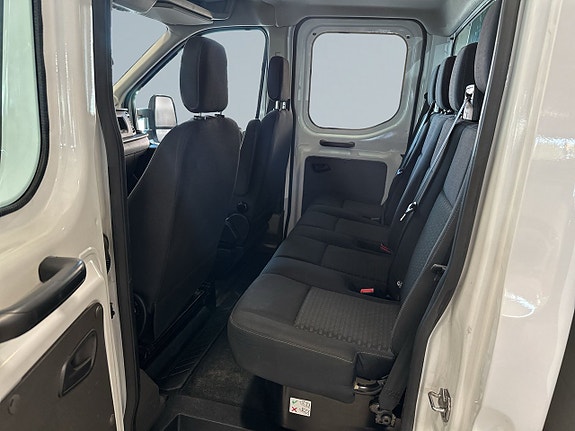 Ford Transit 13 of 18