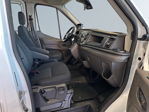 Ford Transit 10 of 18