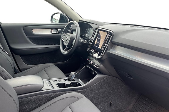 Volvo XC40 24 of 30