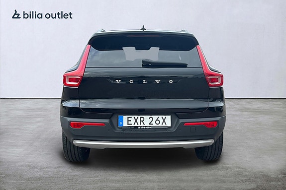 Volvo XC40 5 of 30