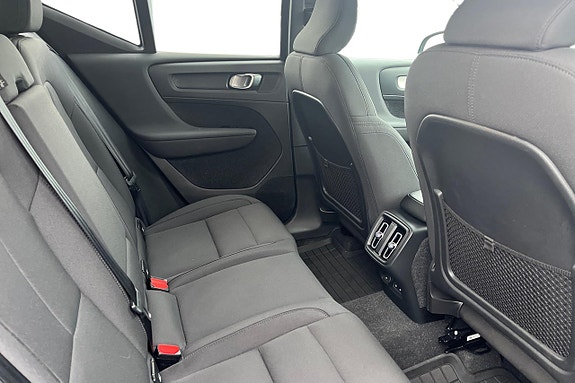 Volvo XC40 25 of 30