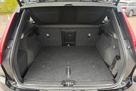 Volvo XC40 27 of 30