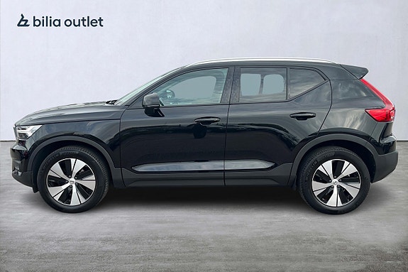 Volvo XC40 3 of 30