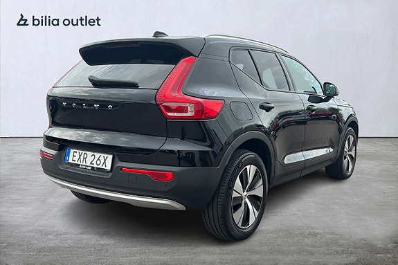 Volvo XC40 6 of 30