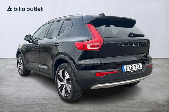 Volvo XC40 4 of 30
