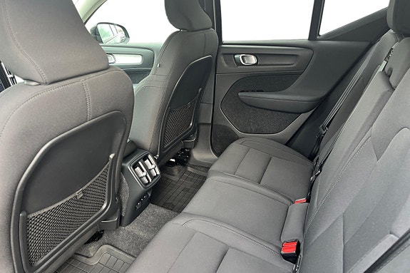 Volvo XC40 26 of 30