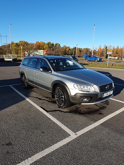 Volvo XC70 3 of 11