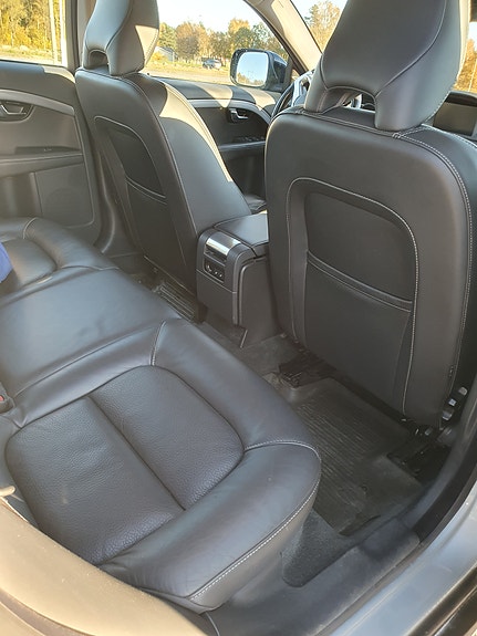 Volvo XC70 10 of 11