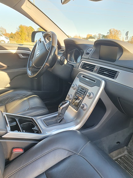 Volvo XC70 8 of 11