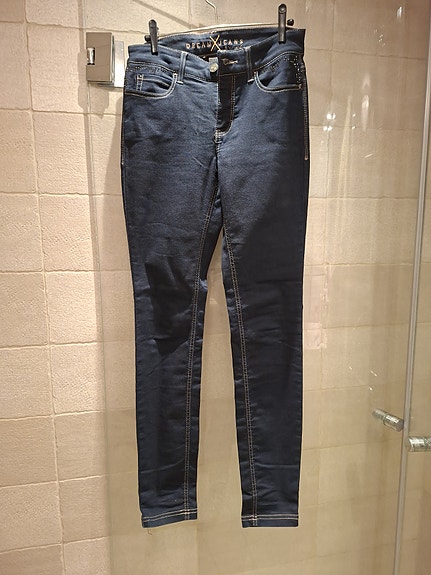 Product image 1 of 8