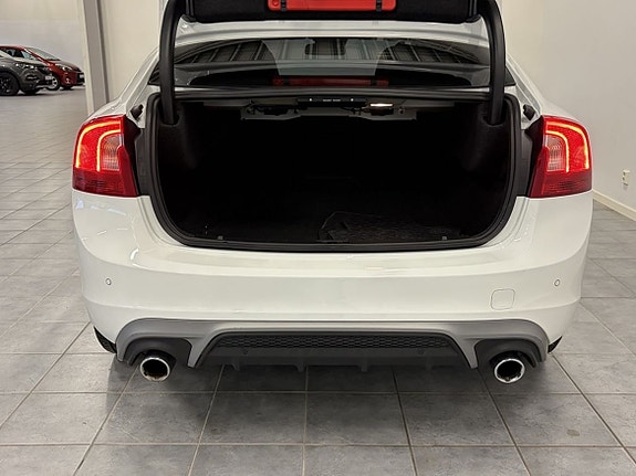 Volvo S60 5 of 17