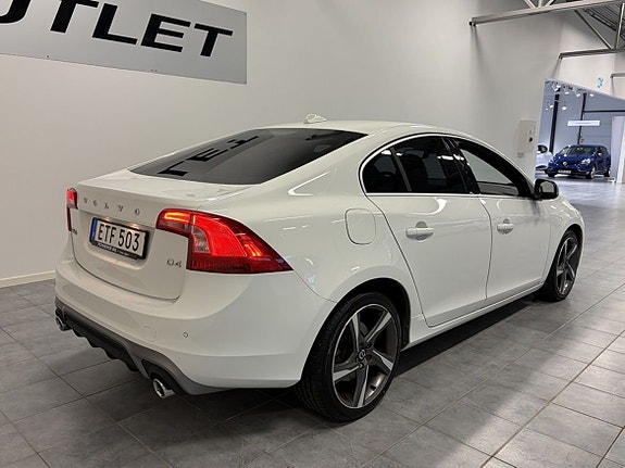 Volvo S60 4 of 17