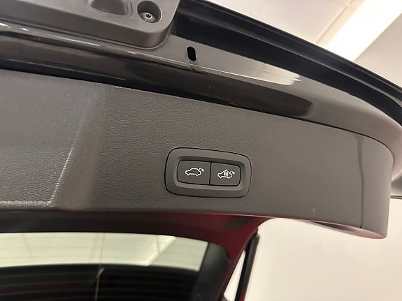 Volvo XC40 11 of 18