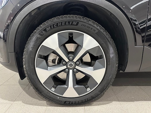 Volvo XC40 10 of 18