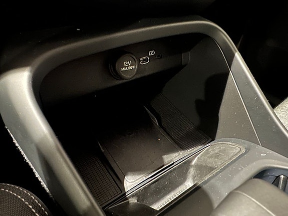 Volvo XC40 13 of 18