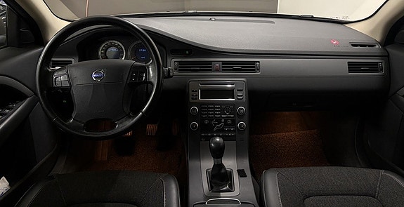 Volvo XC70 8 of 10