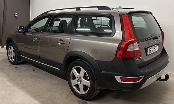 Volvo XC70 3 of 10