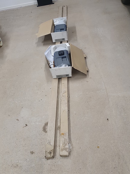 Product image 1 of 3