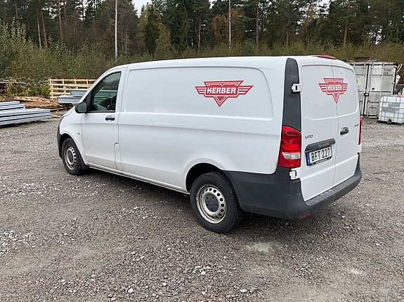 Mercedes-Benz Vito 230 3 of 6