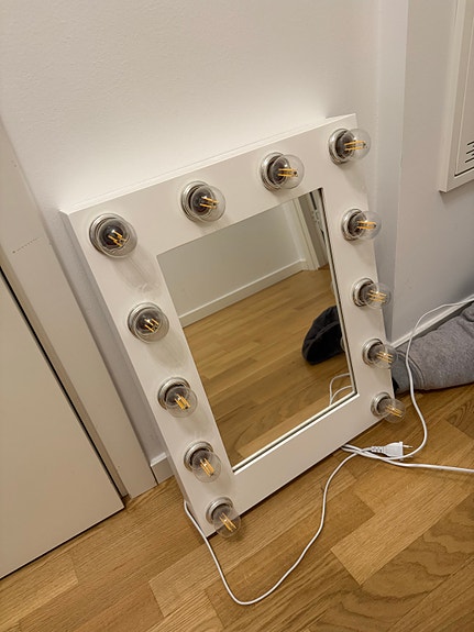 Product image 1 of 2