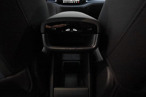 Volvo EX30 17 of 28