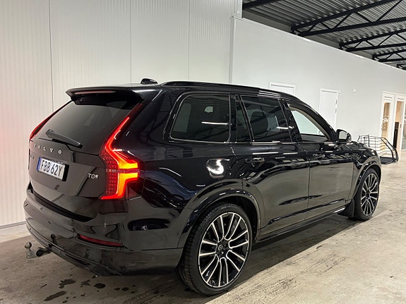 Volvo XC90 4 of 26
