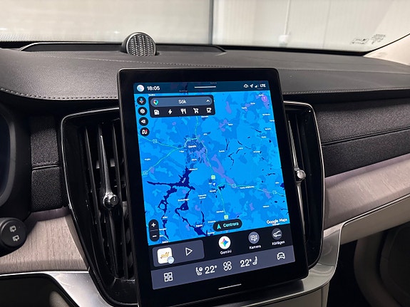 Volvo XC90 17 of 26