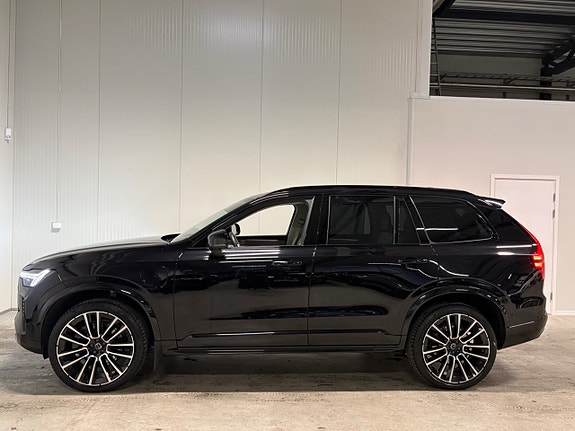 Volvo XC90 6 of 26