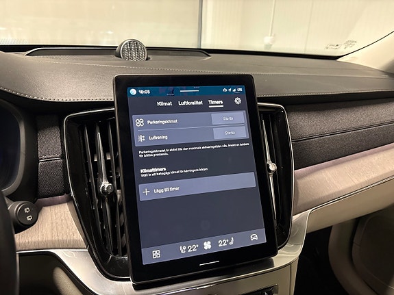 Volvo XC90 18 of 26