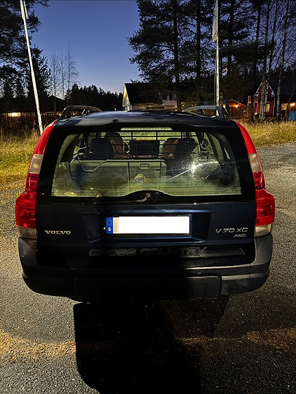 Volvo XC70 3 of 7