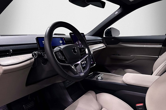 Volvo EX90 8 of 26
