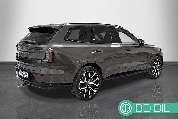 Volvo EX90 4 of 26