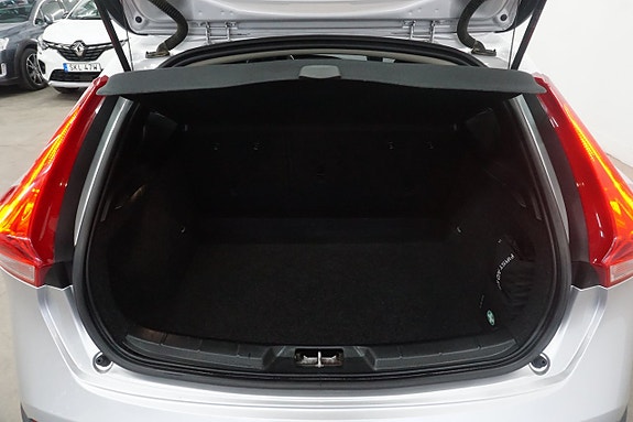 Volvo V40 Cross Country 9 of 25