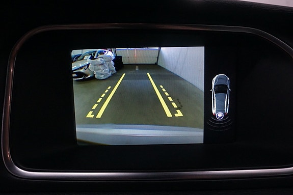 Volvo V40 Cross Country 18 of 25