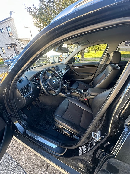 BMW X1 3 of 10