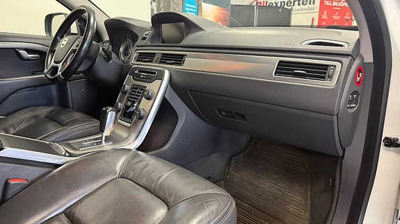 Volvo XC70 23 of 26