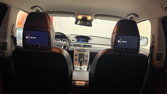 Volvo XC70 26 of 26