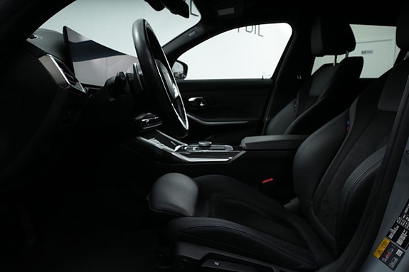 BMW 330e 12 of 20