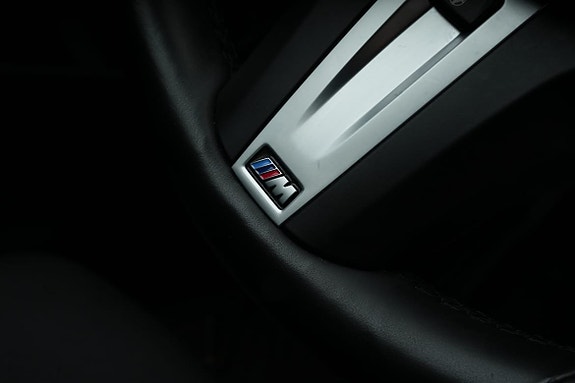 BMW 330e 18 of 20