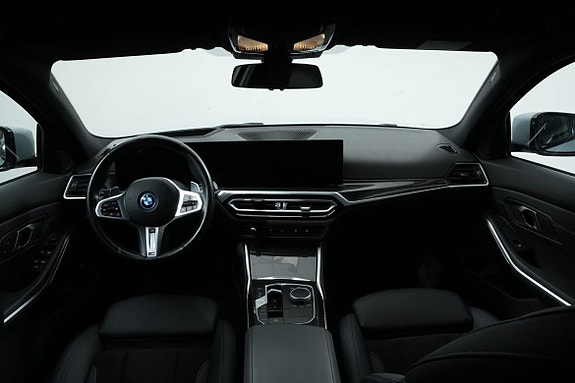 BMW 330e 14 of 20