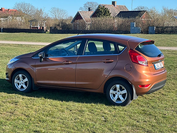 Ford Fiesta 3 of 4