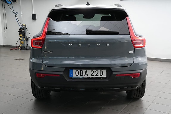 Volvo XC40 10 of 21