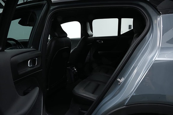 Volvo XC40 15 of 21