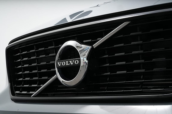 Volvo XC40 4 of 21