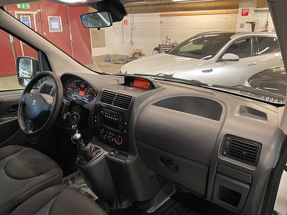 Peugeot Expert 11 of 22