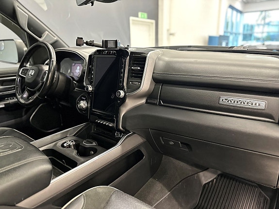 Dodge RAM 1500 11 of 22