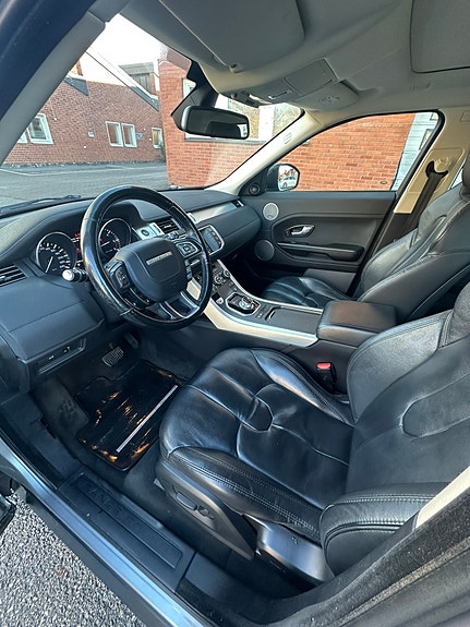 Land Rover Range Rover Evoque 5 of 14
