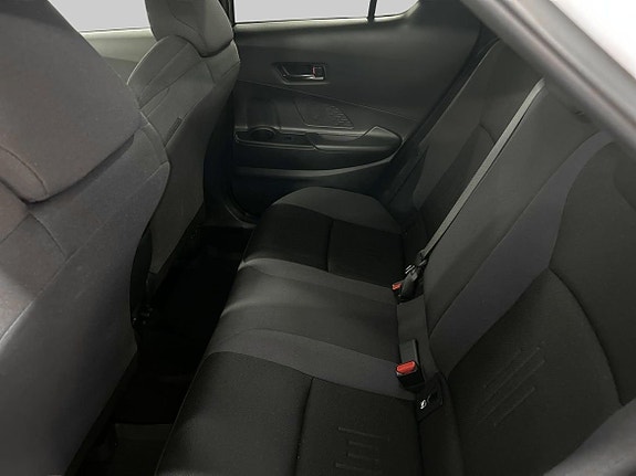 Toyota C-HR 11 of 19